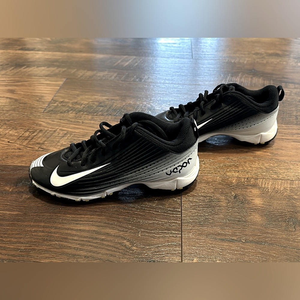 Youth Nike Vapor cleats 2Y